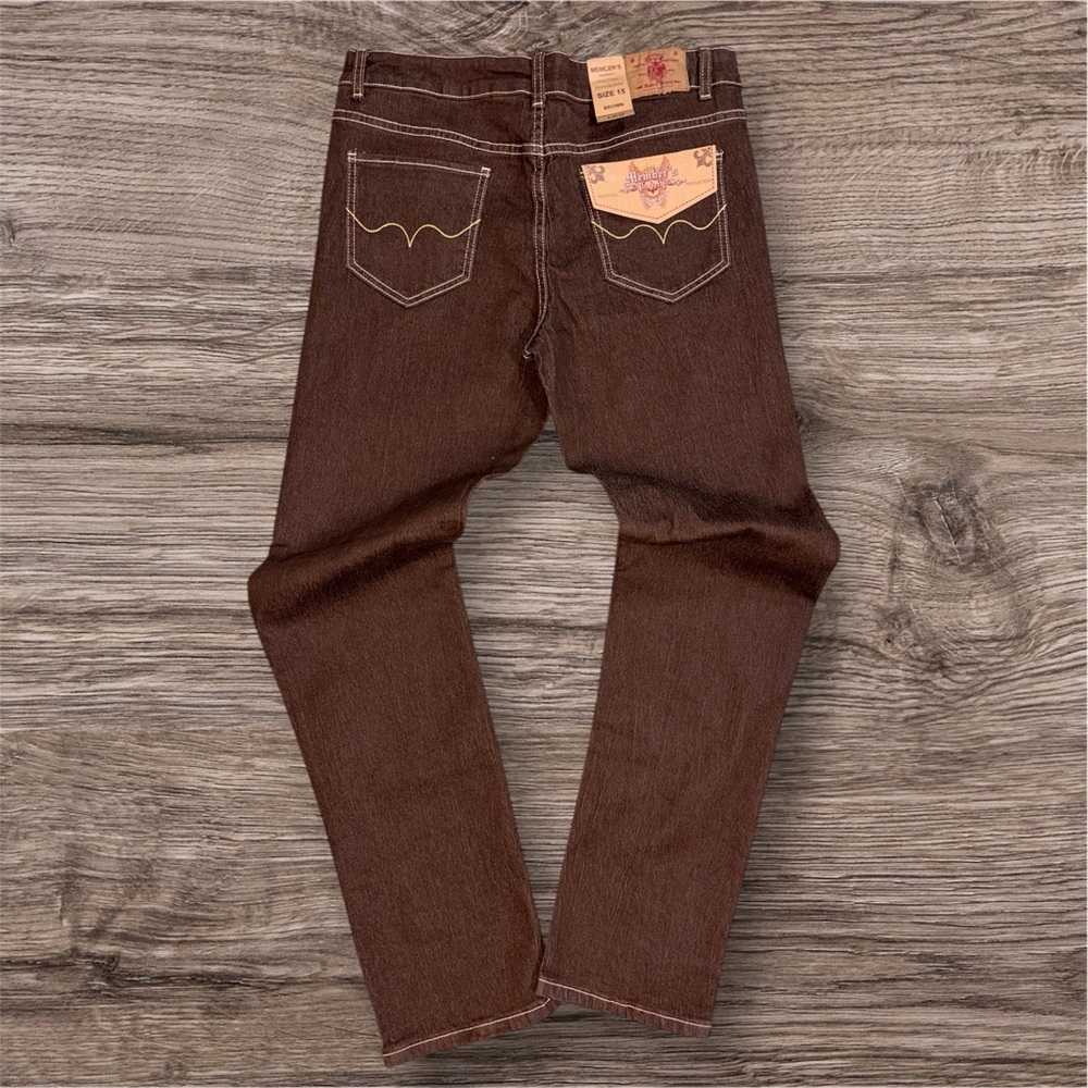 Women’s Straight Leg Jeans in Chocolate Brown